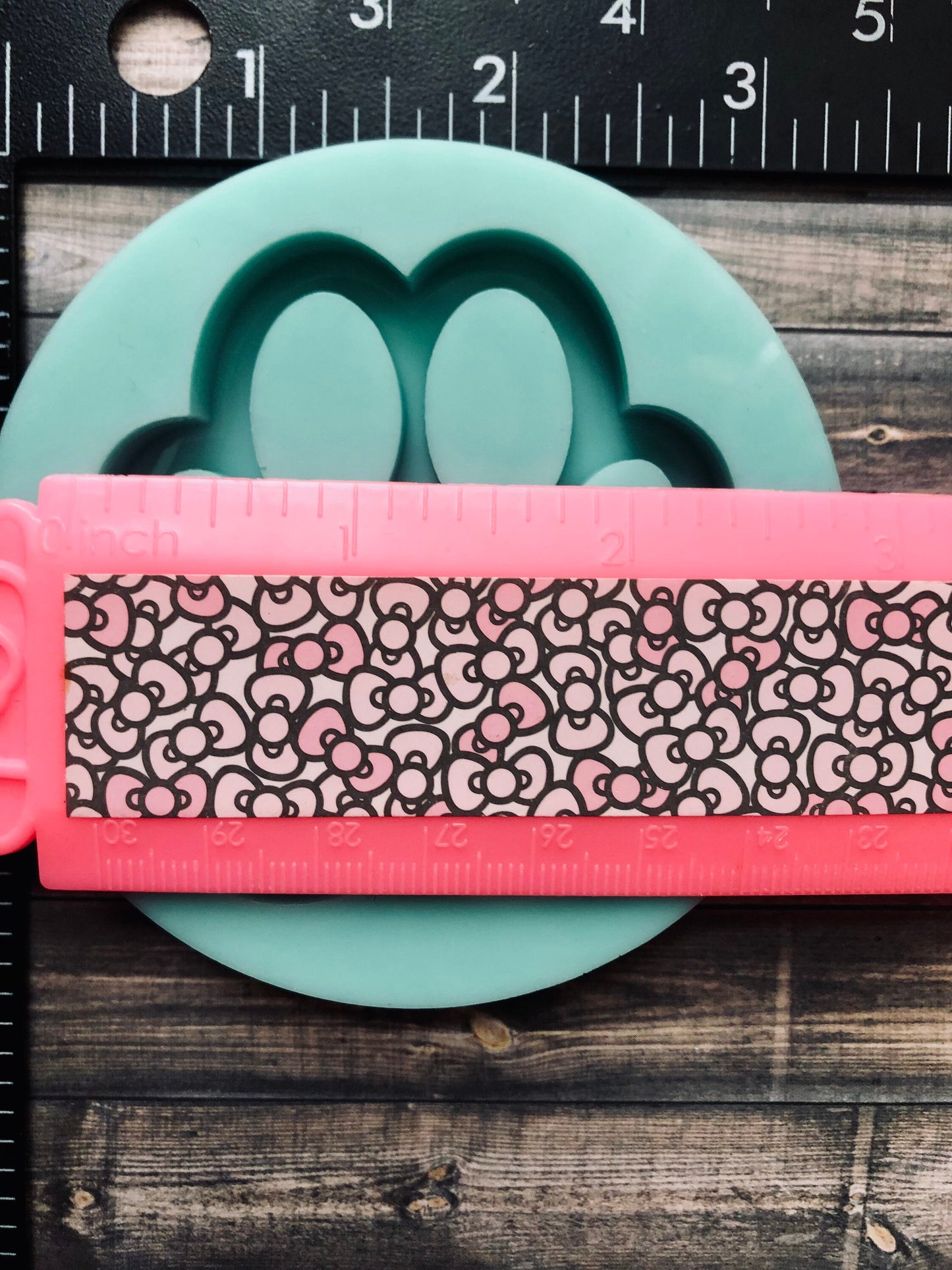 Paw print shaker silicone mold for epoxy resin- diy keychain , DIY ornament, dog lovers keychain