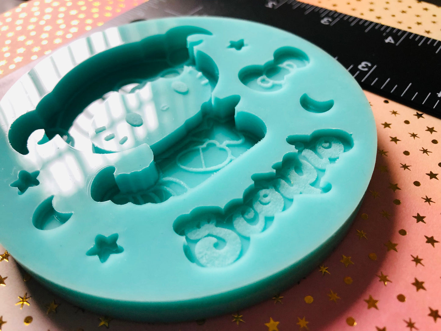 Scorpio Zodiac cat Silicone Shaker Mold for Epoxy resin - DIY keychain