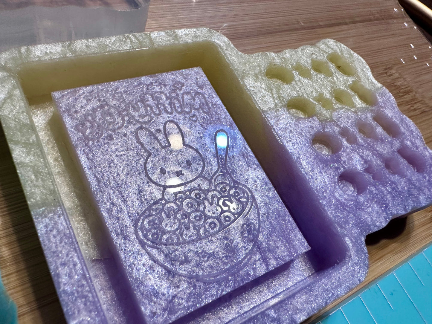 Cute Bunny silicone mold shaker with bits, Kawaii bunny