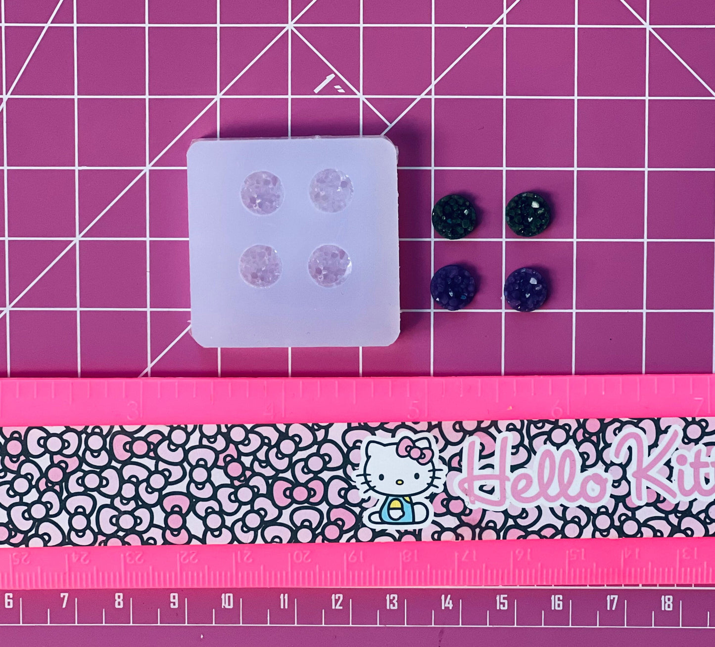 8mm Ore Flat Back Resin Cabochons silicone mold for UV resin /Epoxy resin -Bracelet Earrings DIY Jewelry Making Accessories- Stud earrings
