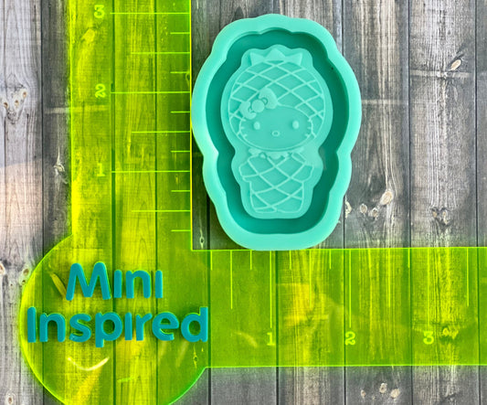 Pineapple character cat silicone mold for epoxy resin shaker mold  2.5 inches in height - DIY shaker keychain