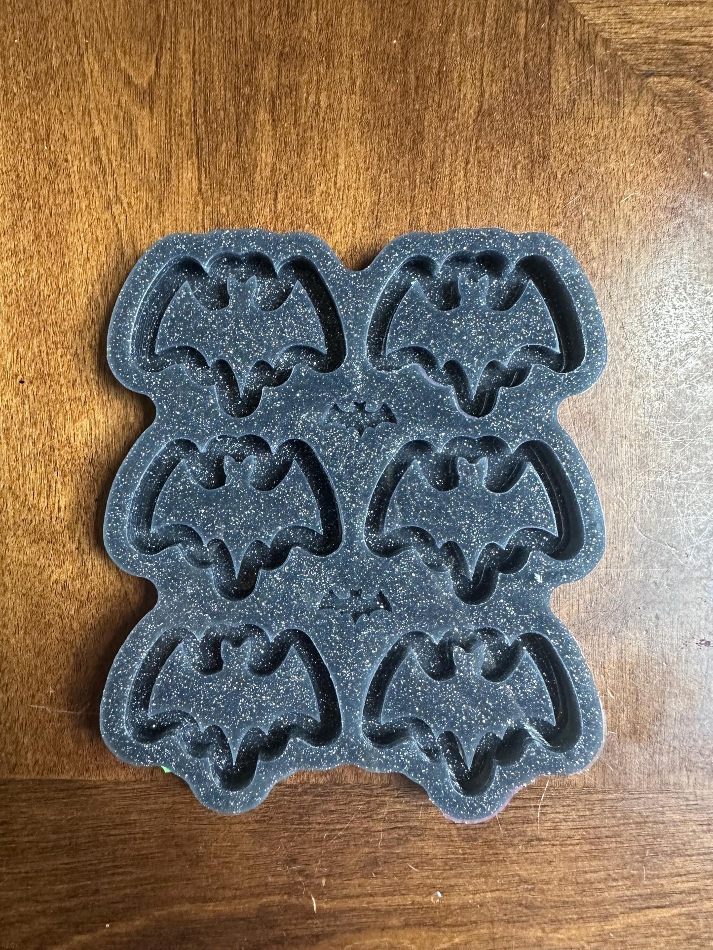 Halloween Silicone Bat Shaker Palette for Epoxy Resin - DIY Decorations & Keychains