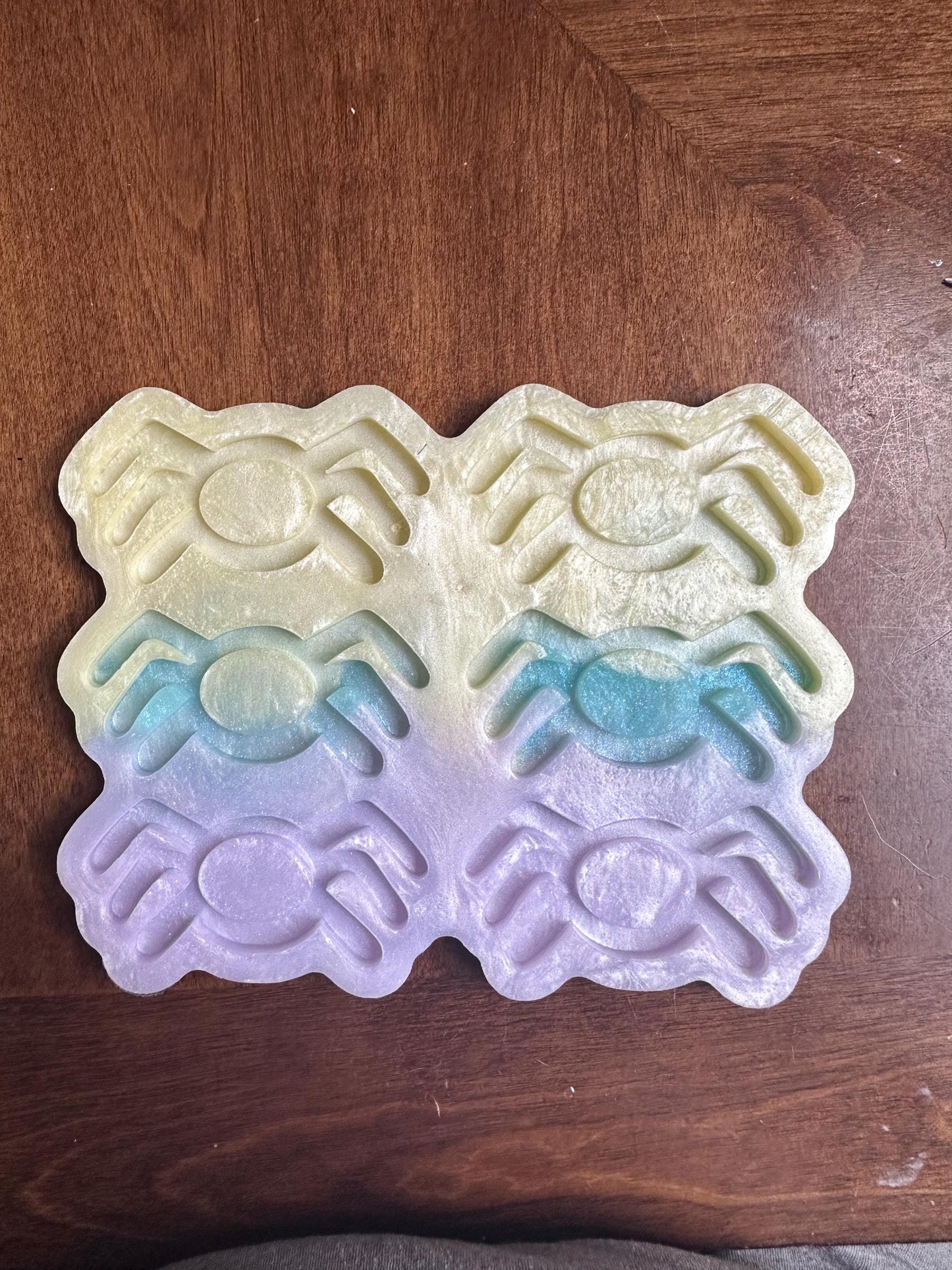 Halloween Silicone Spider Shaker Palette Mold for Resin Keychains & Badge Reels