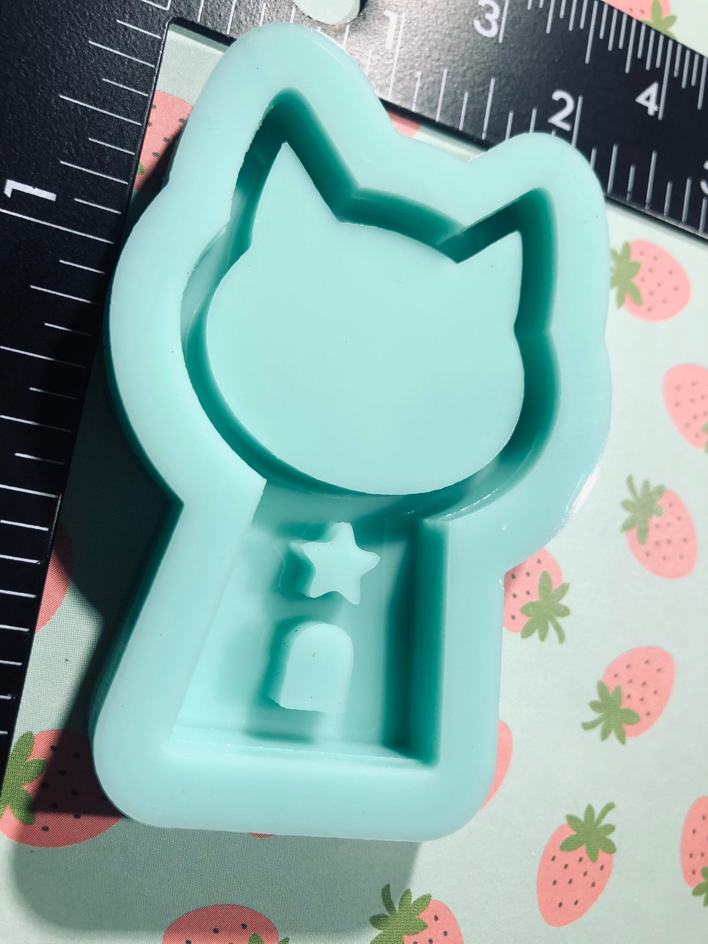 Kawaii Kitty backed silicone shaker mold , DIY keychain