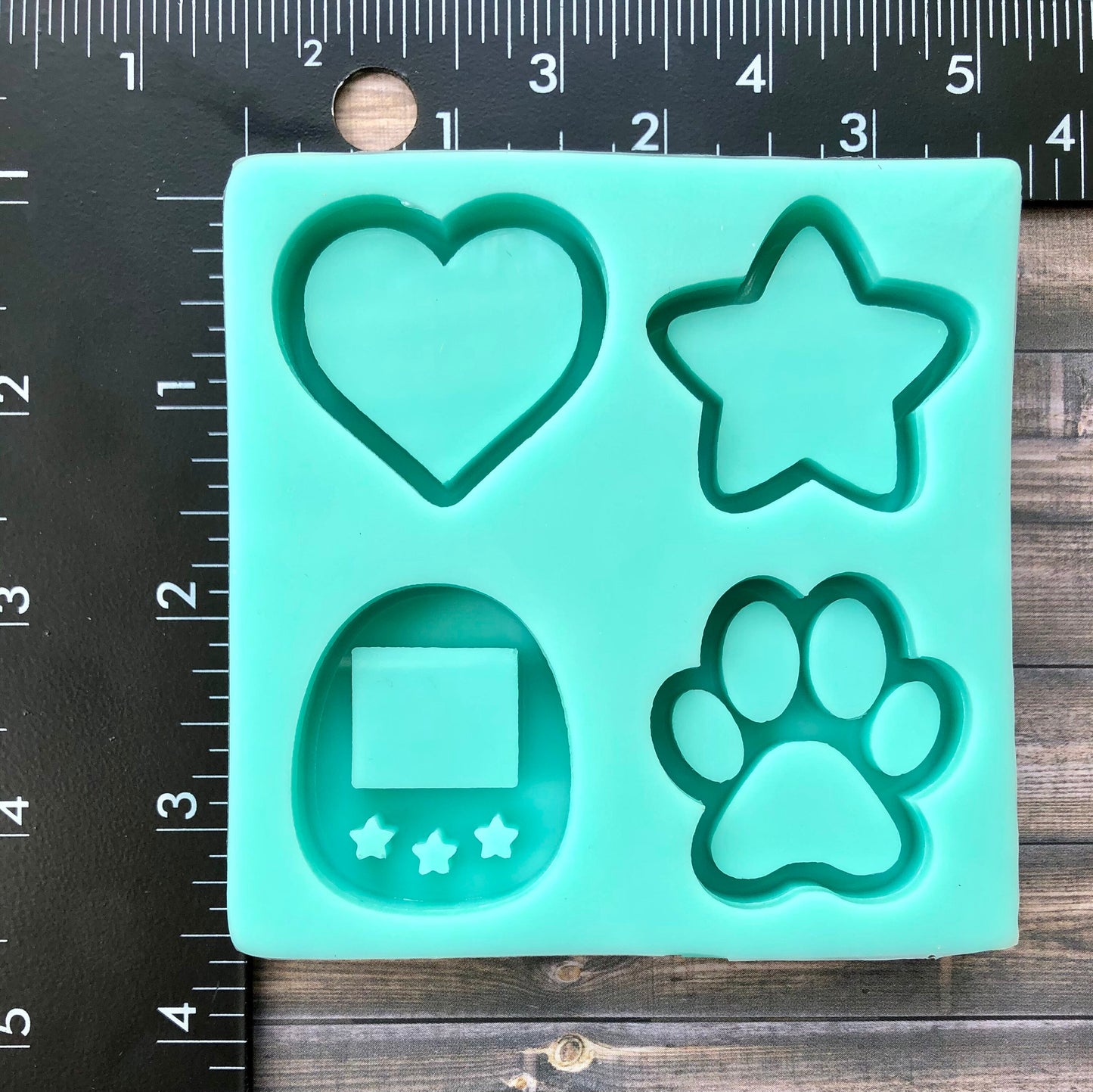 Keychain backed silicone mold palette- heart shaker mold; tomogachi shaker mold, paw shaker mold, star shaker mold.