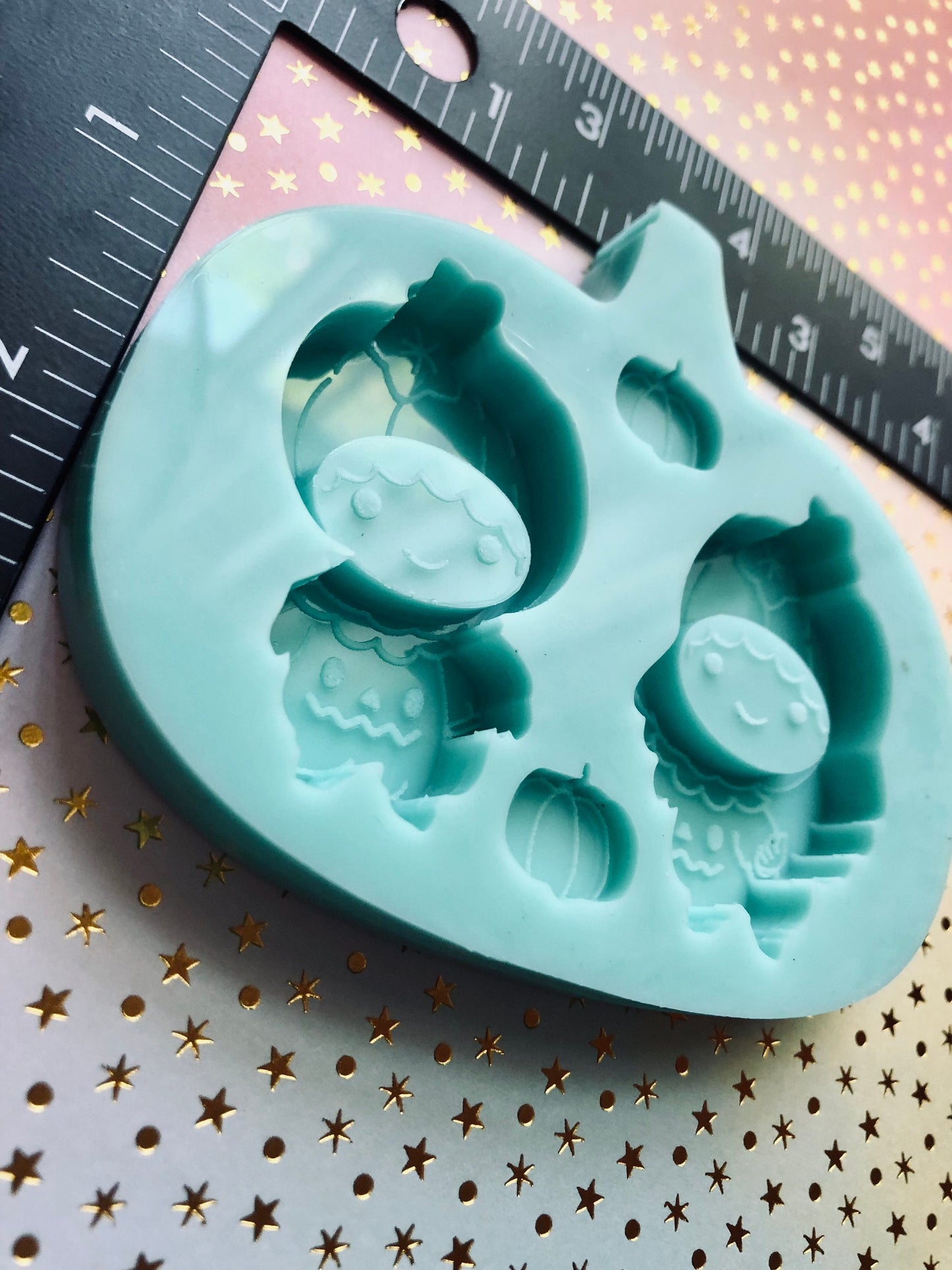 Silicone shakers molds for resin - pumpkin baby twins