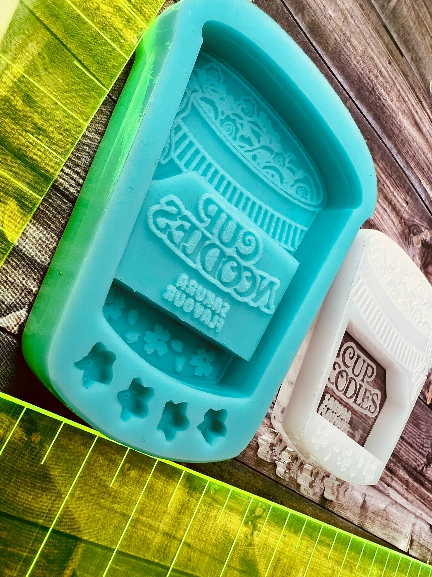 Kawaii Sakura noodles silicone shaker mold for epoxy resin